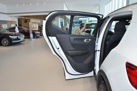 2026款沃尔沃XC40