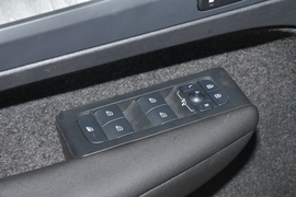 2026款沃尔沃XC40