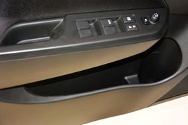 2014款铃木速翼特1.6L手动豪华版