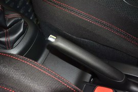 2014款铃木速翼特1.6L手动豪华版