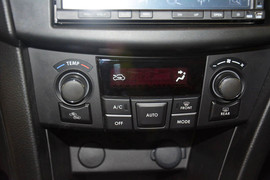 2014款铃木速翼特1.6L手动豪华版