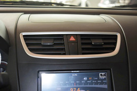 2014款铃木速翼特1.6L手动豪华版