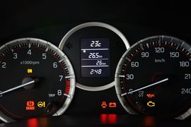 2014款铃木速翼特1.6L手动豪华版