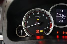 2014款铃木速翼特1.6L手动豪华版