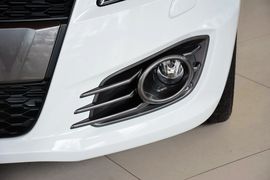 2014款铃木速翼特1.6L手动豪华版