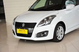 2014款铃木速翼特1.6L手动豪华版