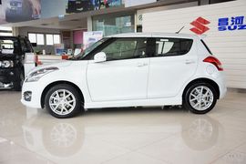 2014款铃木速翼特1.6L手动豪华版