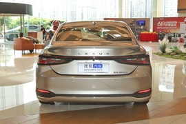 2025款雷克萨斯ES