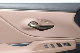 2025款雷克萨斯ES