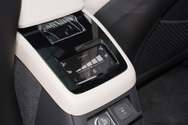 2026款沃尔沃S90插电式混动