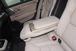 2026款沃尔沃S90插电式混动