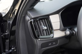 2026款沃尔沃S90插电式混动