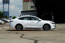 2025款比亚迪驱逐舰05