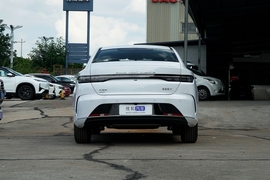 2025款比亚迪驱逐舰05