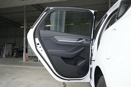 2025款比亚迪驱逐舰05