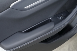 2025款比亚迪驱逐舰05