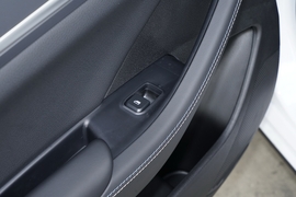 2025款比亚迪驱逐舰05