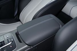 2025款比亚迪驱逐舰05