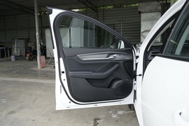 2025款比亚迪驱逐舰05