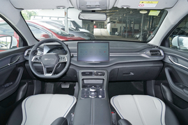 2025款比亚迪驱逐舰05