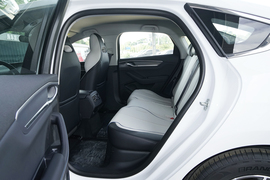 2025款比亚迪驱逐舰05