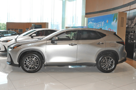 2025款雷克萨斯NX