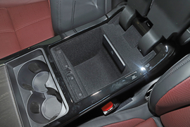 2026款路虎揽胜星脉