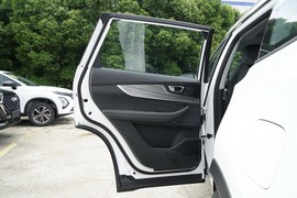 2025款奇瑞瑞虎8