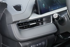 2025款奇瑞瑞虎8