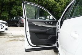 2025款奇瑞瑞虎8