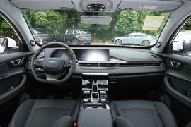 2025款奇瑞瑞虎8