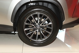 2025款雷克萨斯NX