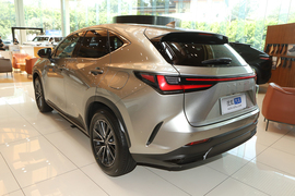 2025款雷克萨斯NX