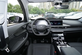 2025款奇瑞瑞虎8