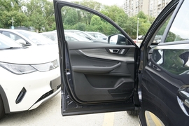 2025款奇瑞瑞虎8