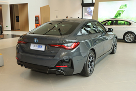 2025款宝马i4