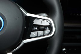 2025款宝马i4