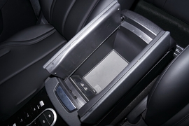 2025款比亚迪秦PLUS