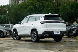 2025款奇瑞瑞虎8