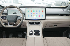 2025款奇瑞瑞虎8