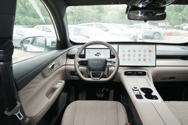 2025款奇瑞瑞虎8