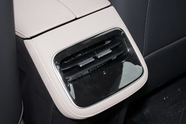 2025款奇瑞瑞虎8