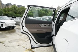 2025款奇瑞瑞虎8