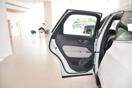 2026款沃尔沃XC60