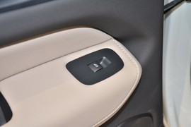 2026款沃尔沃XC60