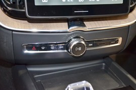 2026款沃尔沃XC60