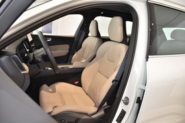 2026款沃尔沃XC60