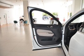 2026款沃尔沃XC60