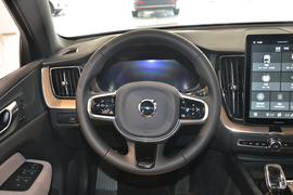 2026款沃尔沃XC60