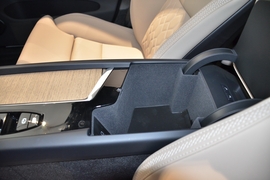 2026款沃尔沃XC60